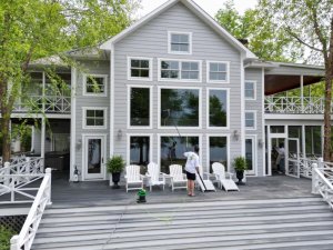 Full Exterior Lake House Wash in Guntersville, AL