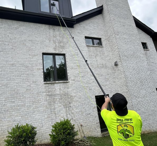 Window Washing using streak free filtered water and solution