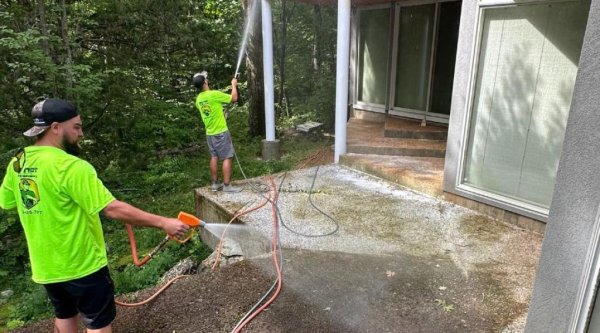 Professional Pressure Washing in Huntsville's Jones Valley