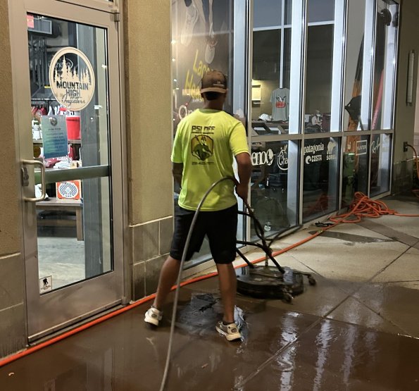 Commercial Concrete Cleaning and Pressure Washing – Huntsville Property Management Company