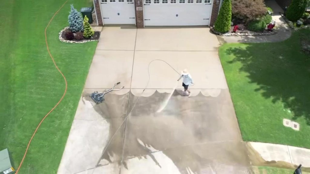 Driveway Pressure Washing and Cleaning – River Ridge Hampton Cove
