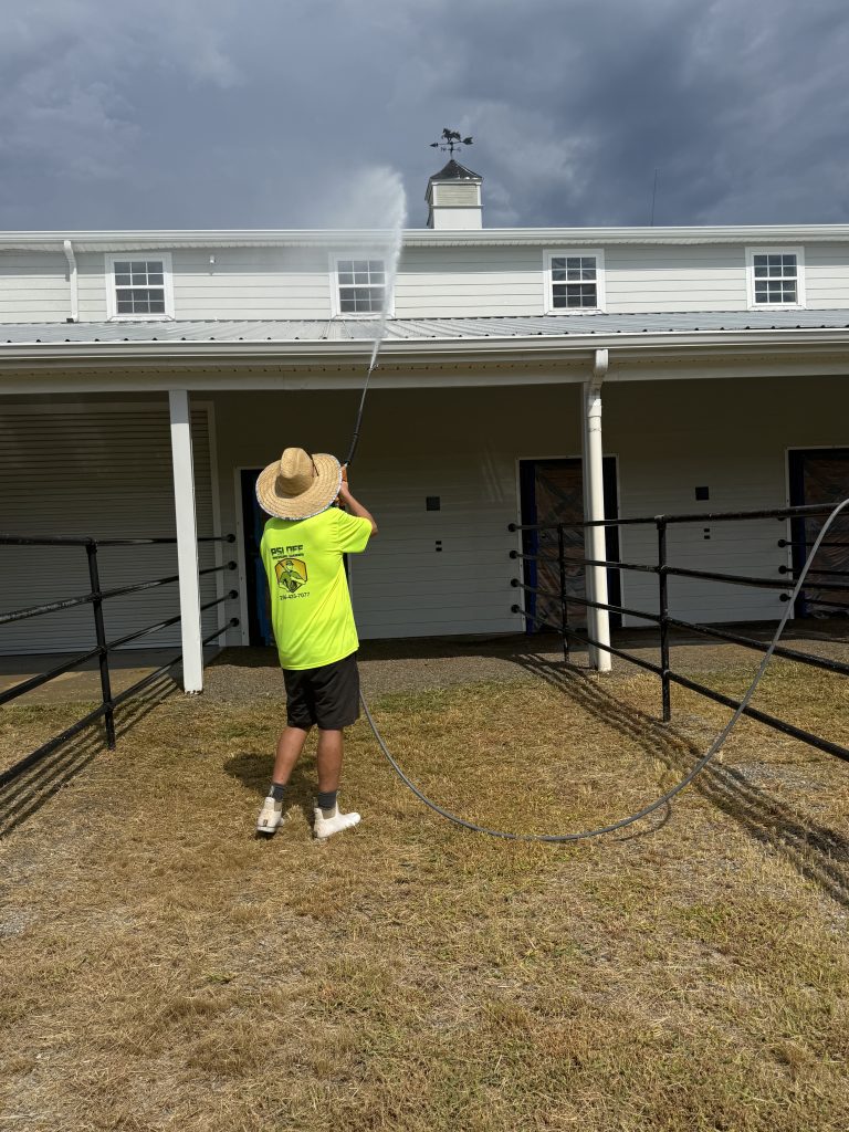 Private Estate Pressure Washing, House Wash & Barn Wash – New Hope, AL
